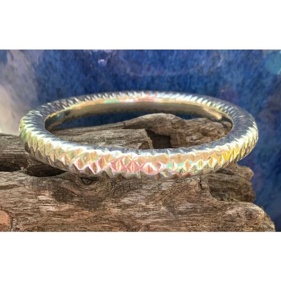 SSD Vintage Sterling Silver Diamond Cut Bangle Bracelet - Picture 2 of 4